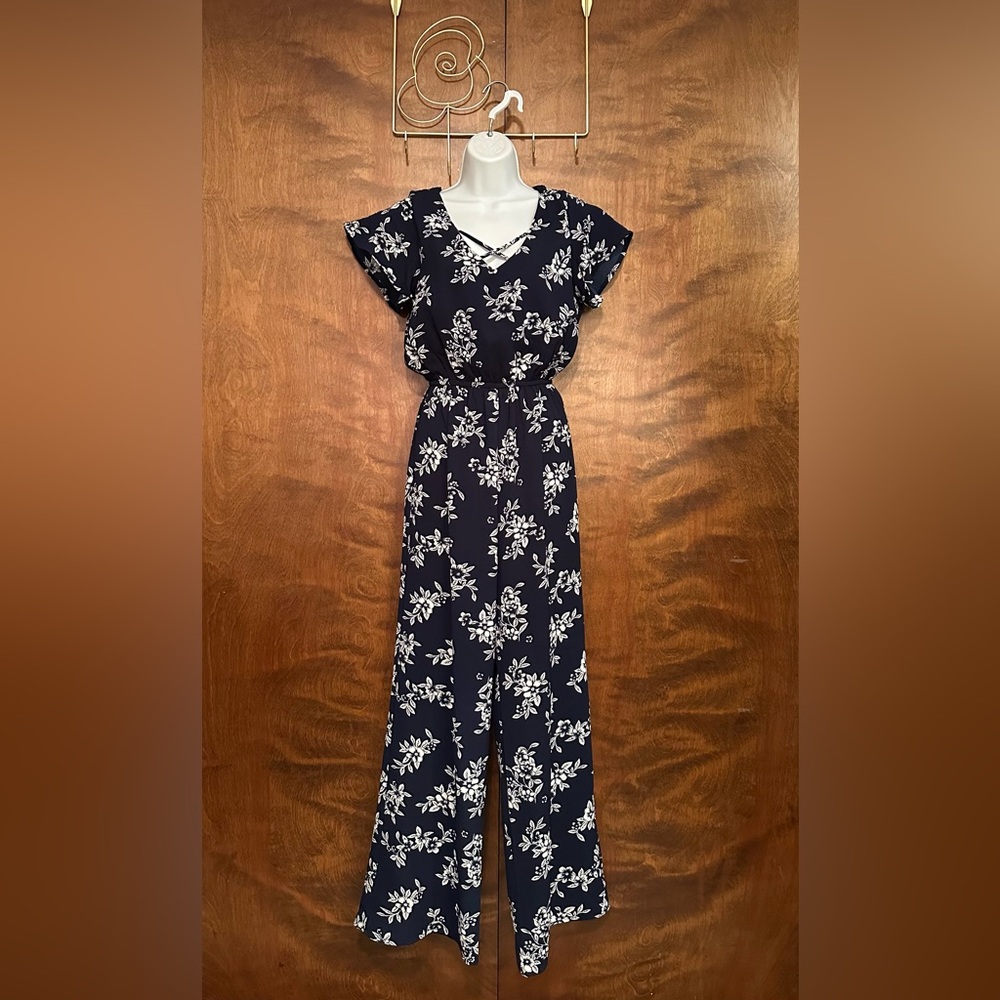 ONE CLOTHING Short Sleeve Full Length Jumpsuit Womens S Navy & White Floral NWT